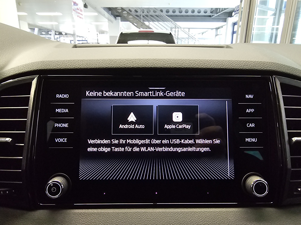 Skoda Karoq bei Hoffmann Automobile in Wolfsburg kaufen und sofort mitnehmen - Bild 16