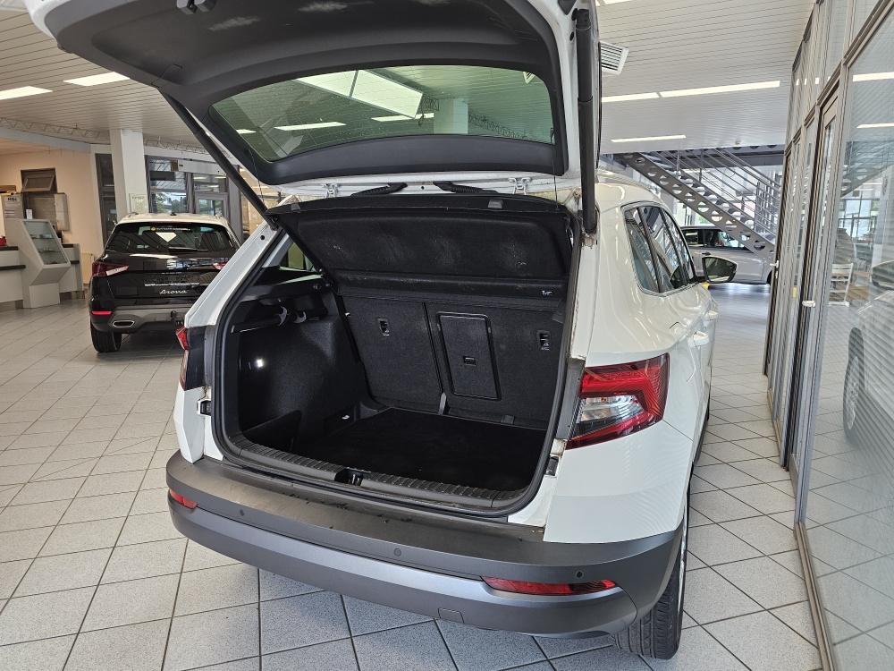Skoda Karoq  bei Hoffmann Automobile in Wolfsburg kaufen und sofort mitnehmen - Bild 2