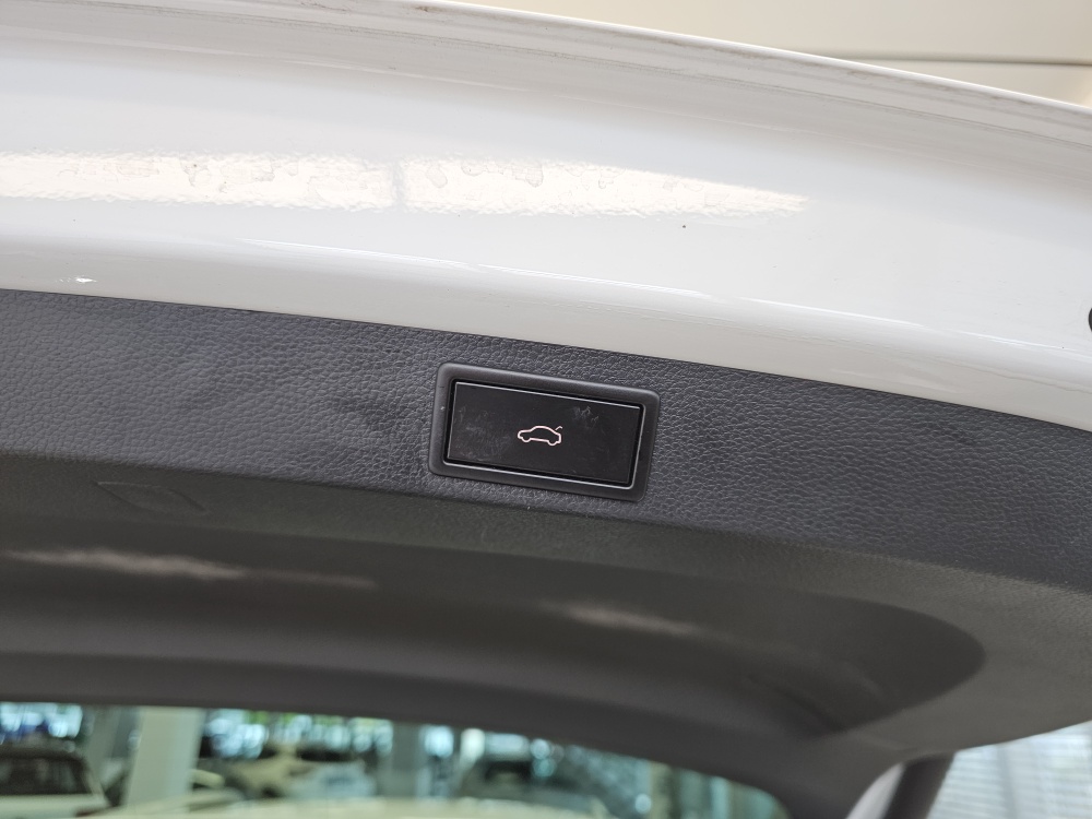 Skoda Karoq  bei Hoffmann Automobile in Wolfsburg kaufen und sofort mitnehmen - Bild 3