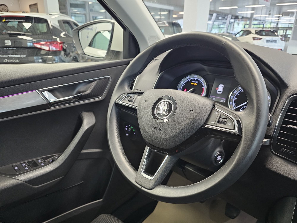 Skoda Karoq  bei Hoffmann Automobile in Wolfsburg kaufen und sofort mitnehmen - Bild 12