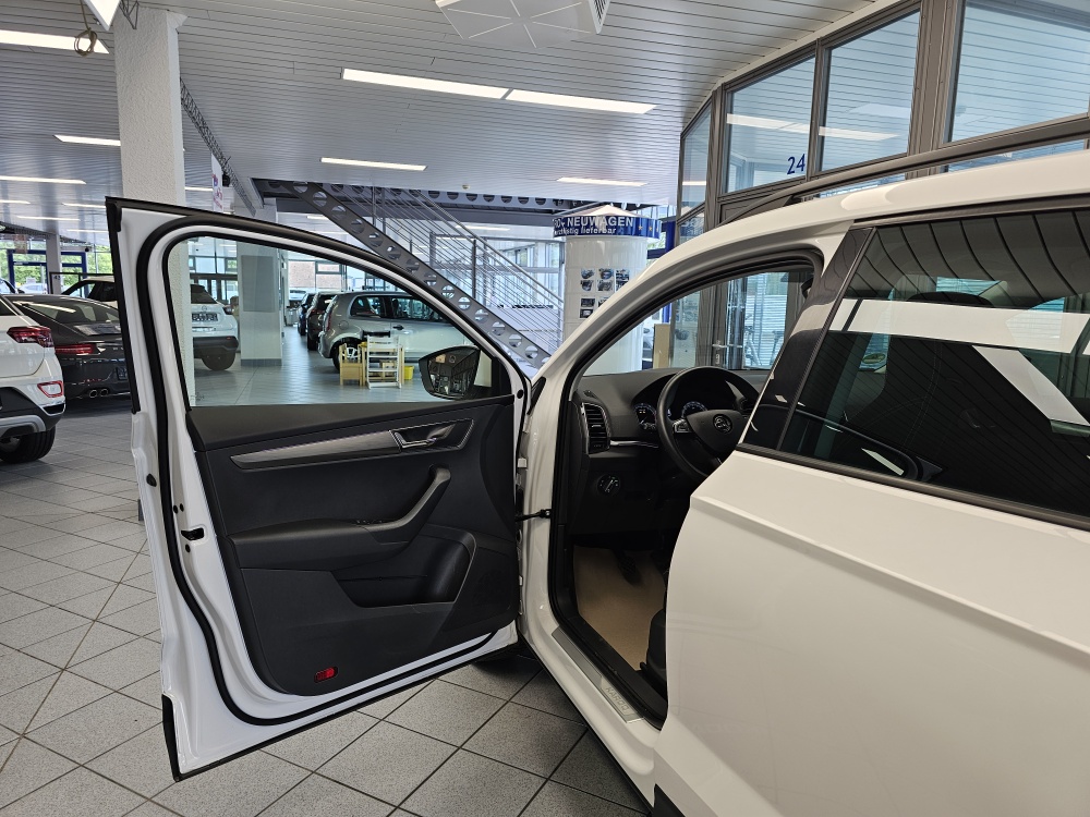 Skoda Karoq  bei Hoffmann Automobile in Wolfsburg kaufen und sofort mitnehmen - Bild 16