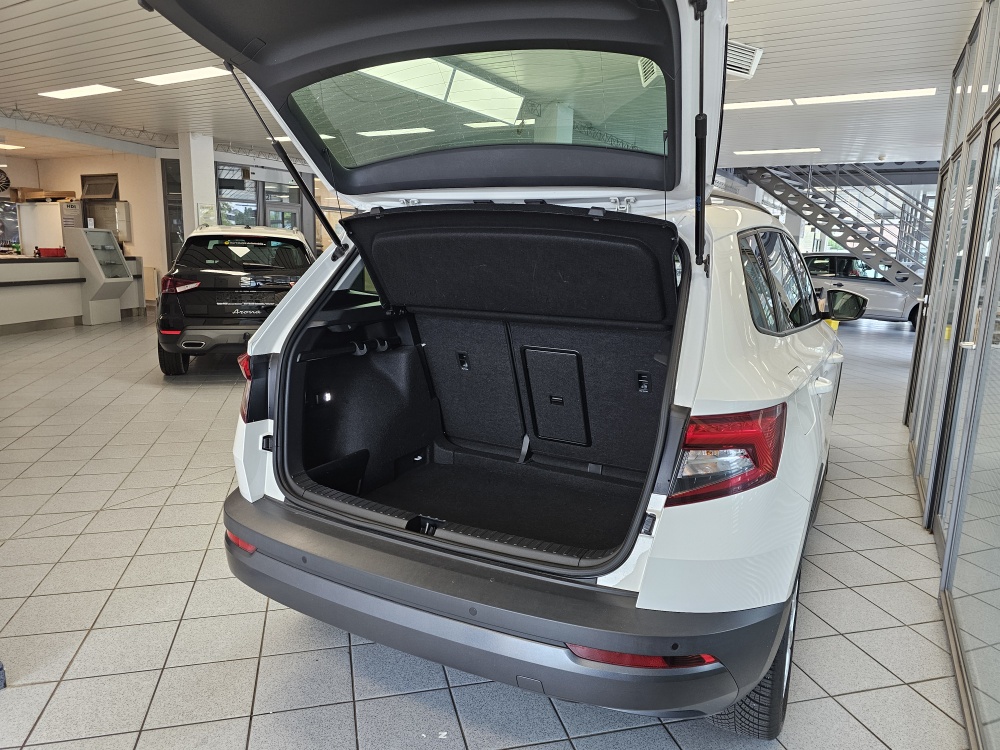 Skoda Karoq  bei Hoffmann Automobile in Wolfsburg kaufen und sofort mitnehmen - Bild 2