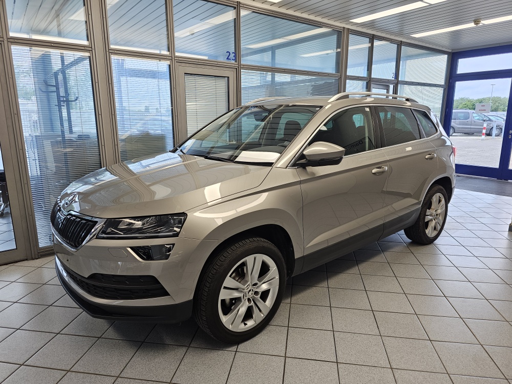 Skoda Karoq  bei Hoffmann Automobile in Wolfsburg kaufen und sofort mitnehmen - Bild 1