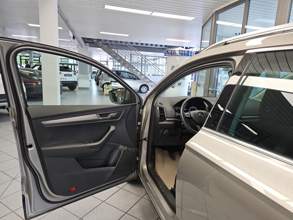 Skoda Karoq  bei Hoffmann Automobile in Wolfsburg kaufen und sofort mitnehmen - Bild 16