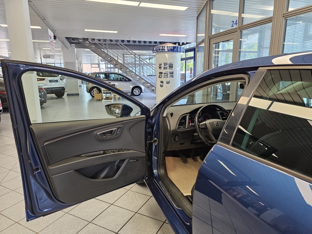 Seat Leon  bei Hoffmann Automobile in Wolfsburg kaufen und sofort mitnehmen - Bild 15