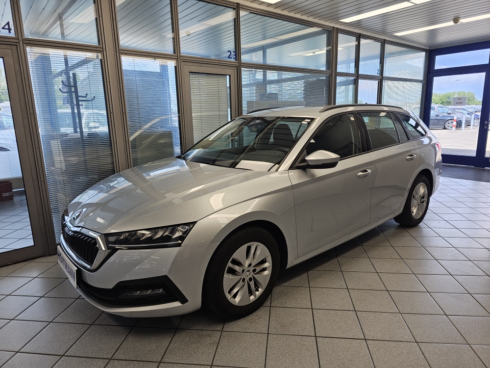 Skoda Octavia Combi Ambition für nur 17.900,- € bei Hoffmann Automobile in Wolfsburg kaufen und sofort mitnehmen