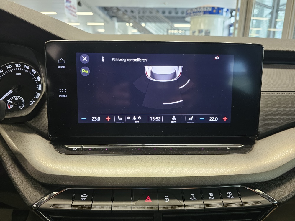 Skoda Octavia Combi  bei Hoffmann Automobile in Wolfsburg kaufen und sofort mitnehmen - Bild 11