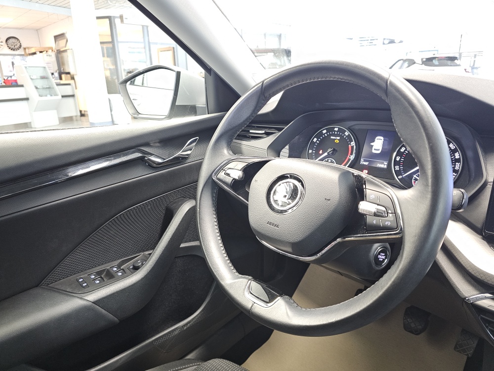 Skoda Octavia Combi  bei Hoffmann Automobile in Wolfsburg kaufen und sofort mitnehmen - Bild 12