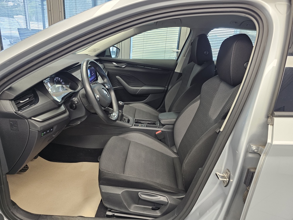 Skoda Octavia Combi  bei Hoffmann Automobile in Wolfsburg kaufen und sofort mitnehmen - Bild 17