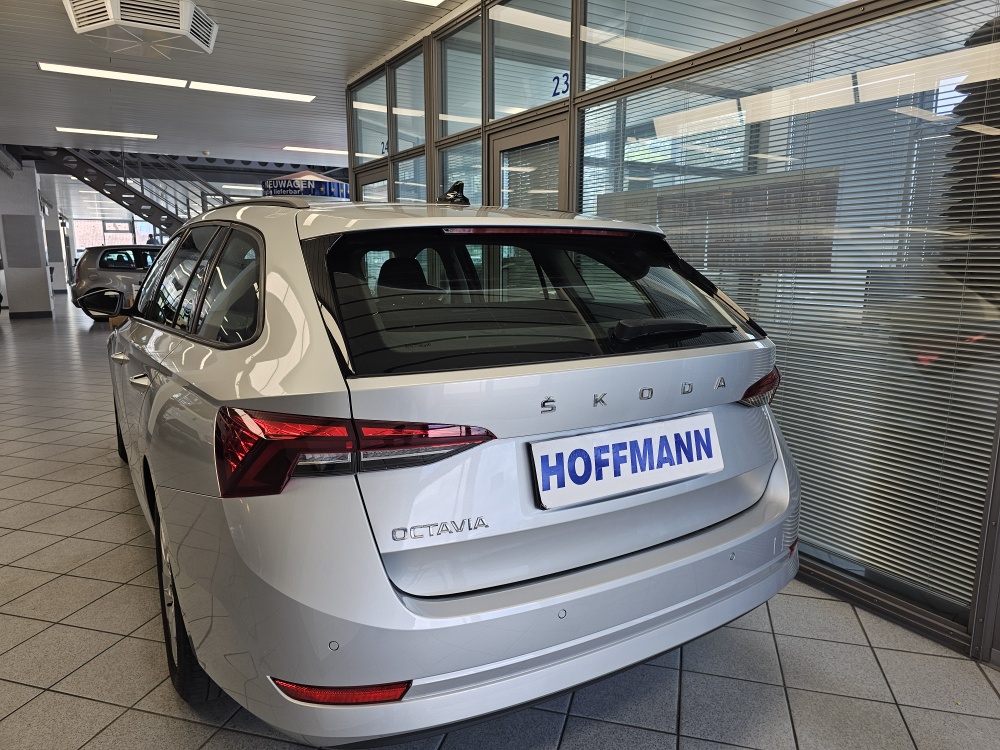 Skoda Octavia Combi  bei Hoffmann Automobile in Wolfsburg kaufen und sofort mitnehmen - Bild 3