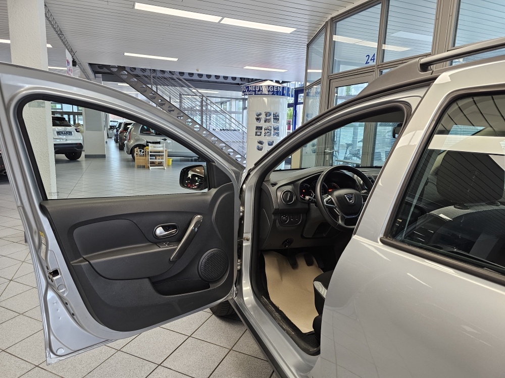 Dacia Sandero  bei Hoffmann Automobile in Wolfsburg kaufen und sofort mitnehmen - Bild 12