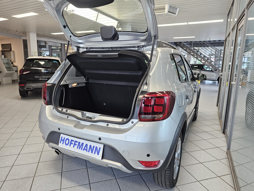 Dacia Sandero  bei Hoffmann Automobile in Wolfsburg kaufen und sofort mitnehmen - Bild 2