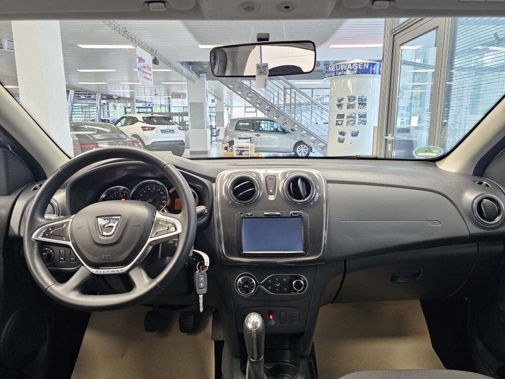 Dacia Sandero  bei Hoffmann Automobile in Wolfsburg kaufen und sofort mitnehmen - Bild 6