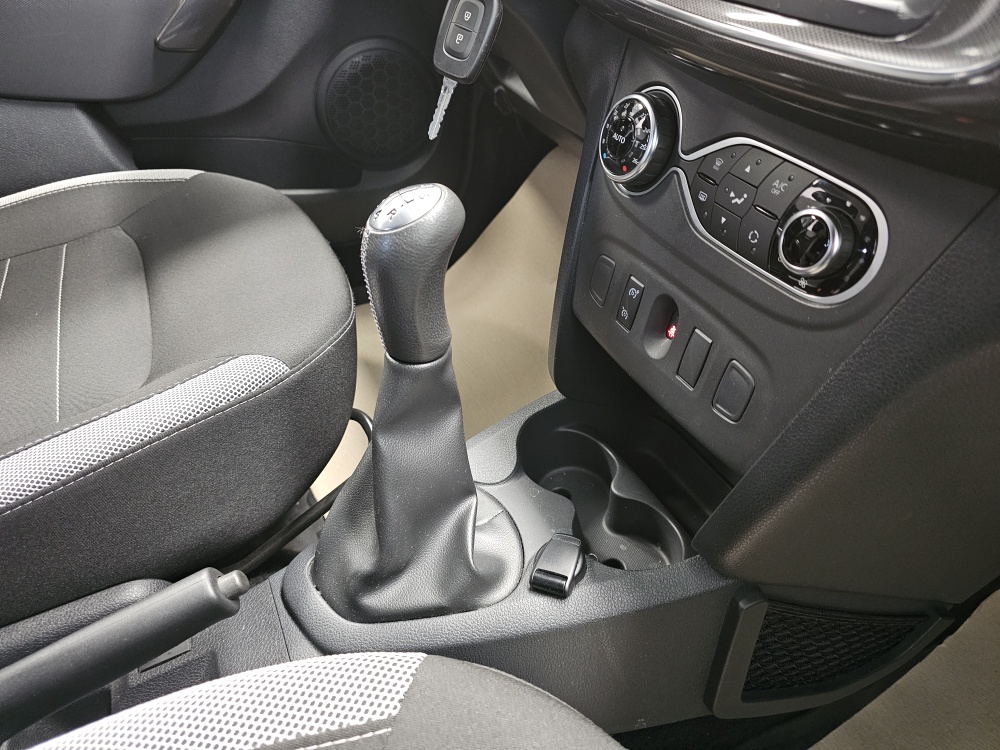 Dacia Sandero  bei Hoffmann Automobile in Wolfsburg kaufen und sofort mitnehmen - Bild 7