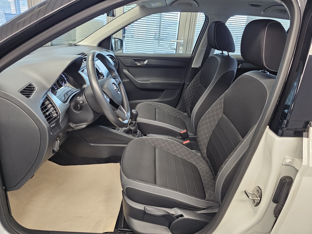 Skoda Fabia  bei Hoffmann Automobile in Wolfsburg kaufen und sofort mitnehmen - Bild 12