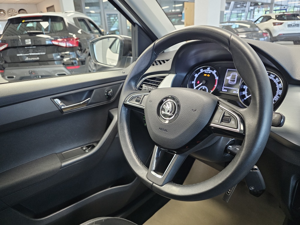 Skoda Fabia  bei Hoffmann Automobile in Wolfsburg kaufen und sofort mitnehmen - Bild 9