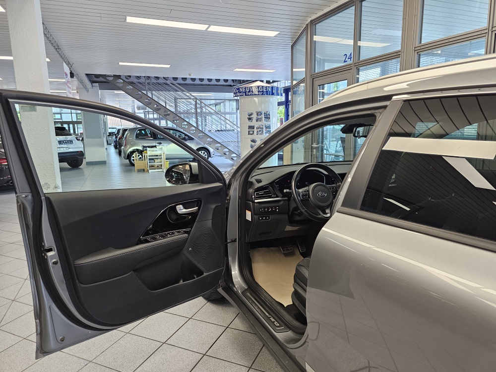 Kia Niro  bei Hoffmann Automobile in Wolfsburg kaufen und sofort mitnehmen - Bild 17