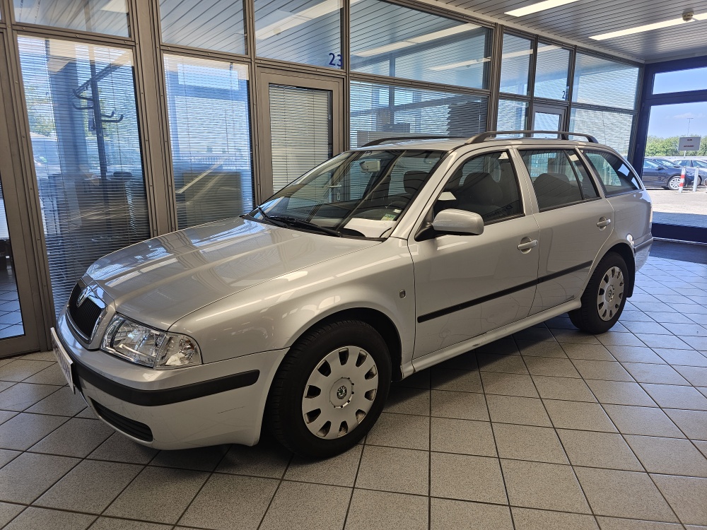 Skoda Octavia Combi  für nur 3.200,- € bei Hoffmann Automobile in Wolfsburg kaufen und sofort mitnehmen