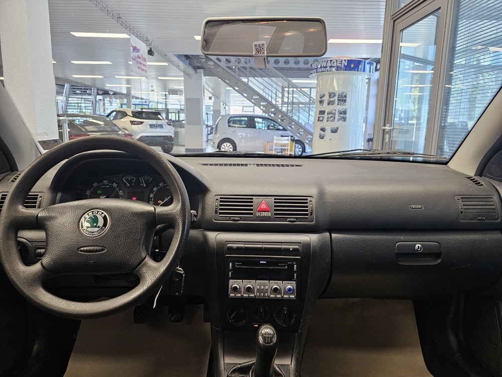 Skoda Octavia Combi  bei Hoffmann Automobile in Wolfsburg kaufen und sofort mitnehmen - Bild 6