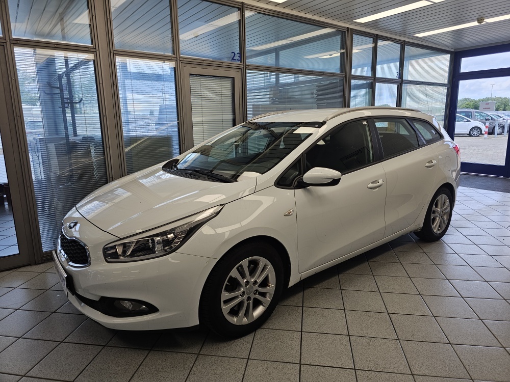 Kia Ceed  für nur 7.700,- € bei Hoffmann Automobile in Wolfsburg kaufen und sofort mitnehmen