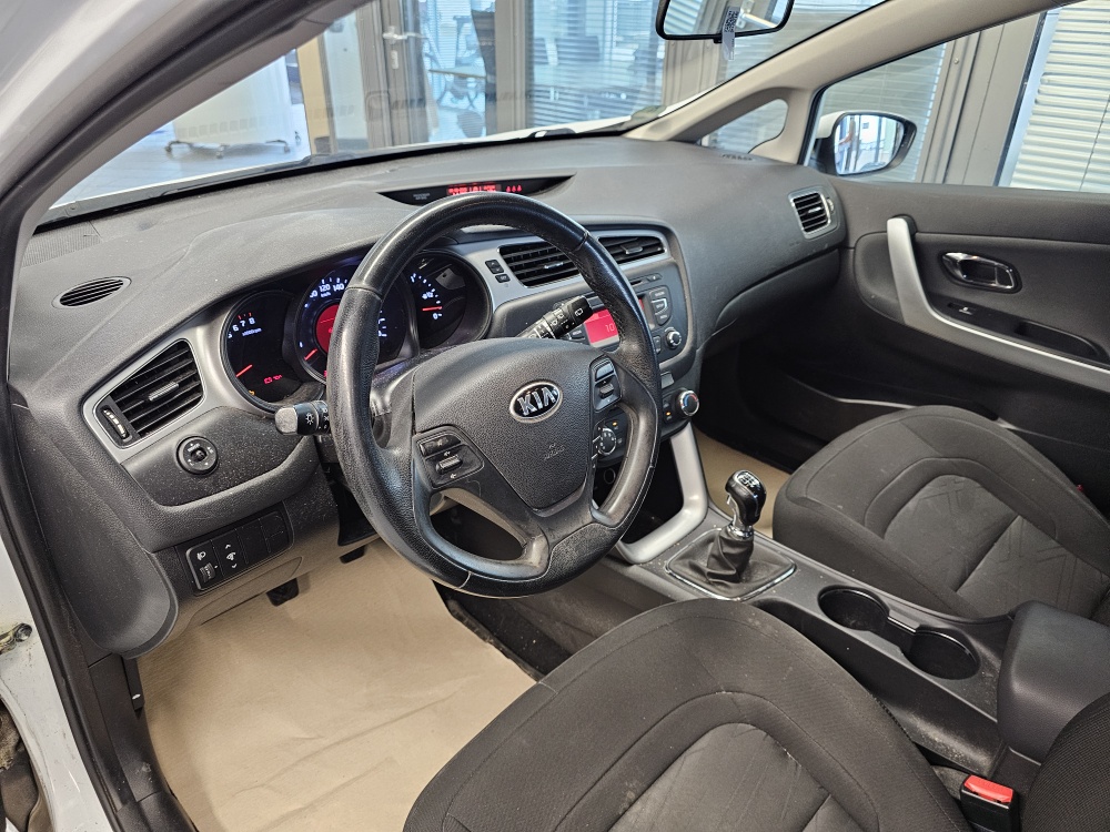 Kia Ceed  bei Hoffmann Automobile in Wolfsburg kaufen und sofort mitnehmen - Bild 11