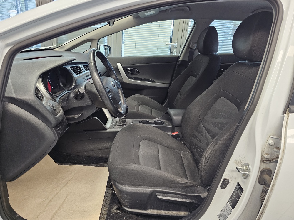 Kia Ceed  bei Hoffmann Automobile in Wolfsburg kaufen und sofort mitnehmen - Bild 12