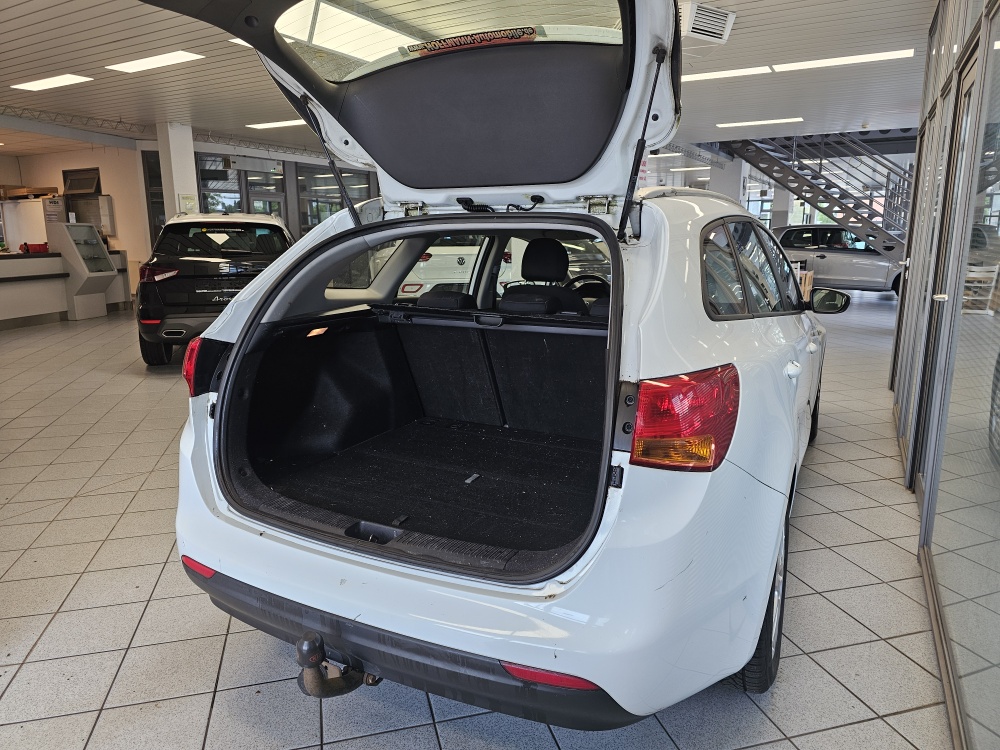 Kia Ceed  bei Hoffmann Automobile in Wolfsburg kaufen und sofort mitnehmen - Bild 2