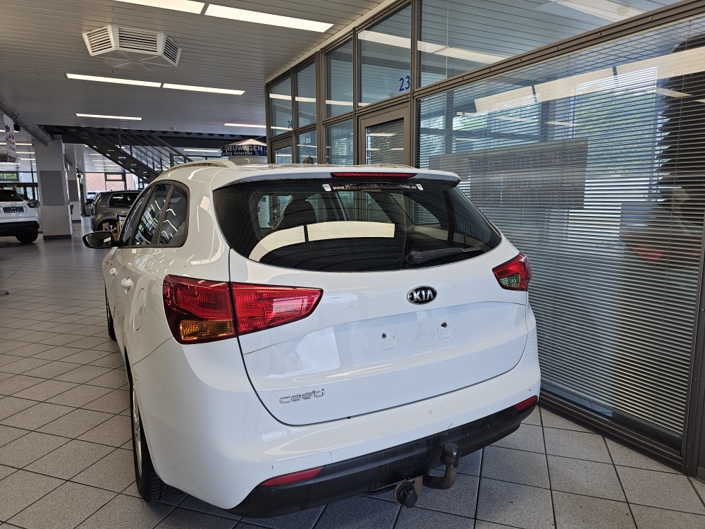Kia Ceed  bei Hoffmann Automobile in Wolfsburg kaufen und sofort mitnehmen - Bild 4