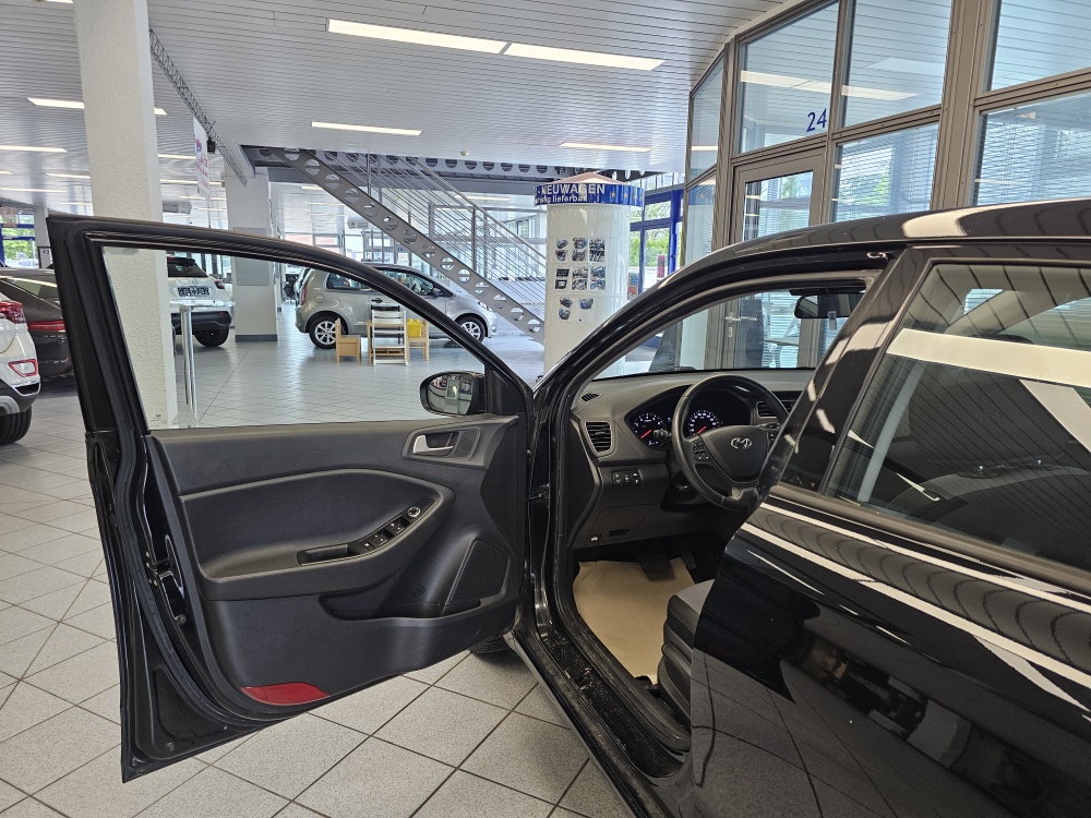 Hyundai i20  bei Hoffmann Automobile in Wolfsburg kaufen und sofort mitnehmen - Bild 16
