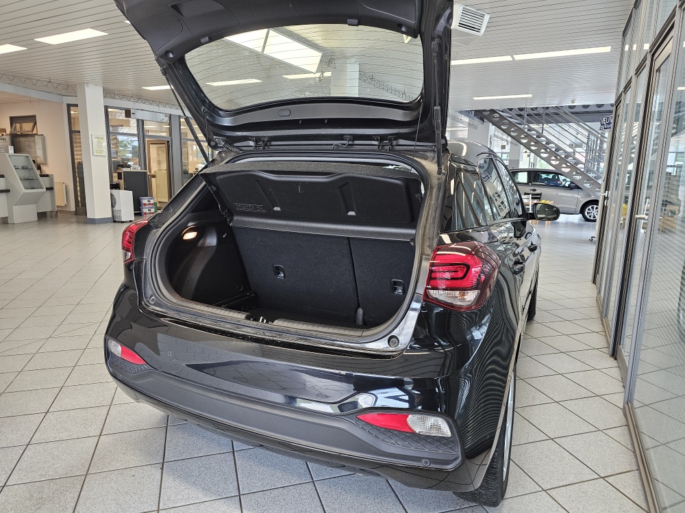 Hyundai i20  bei Hoffmann Automobile in Wolfsburg kaufen und sofort mitnehmen - Bild 2