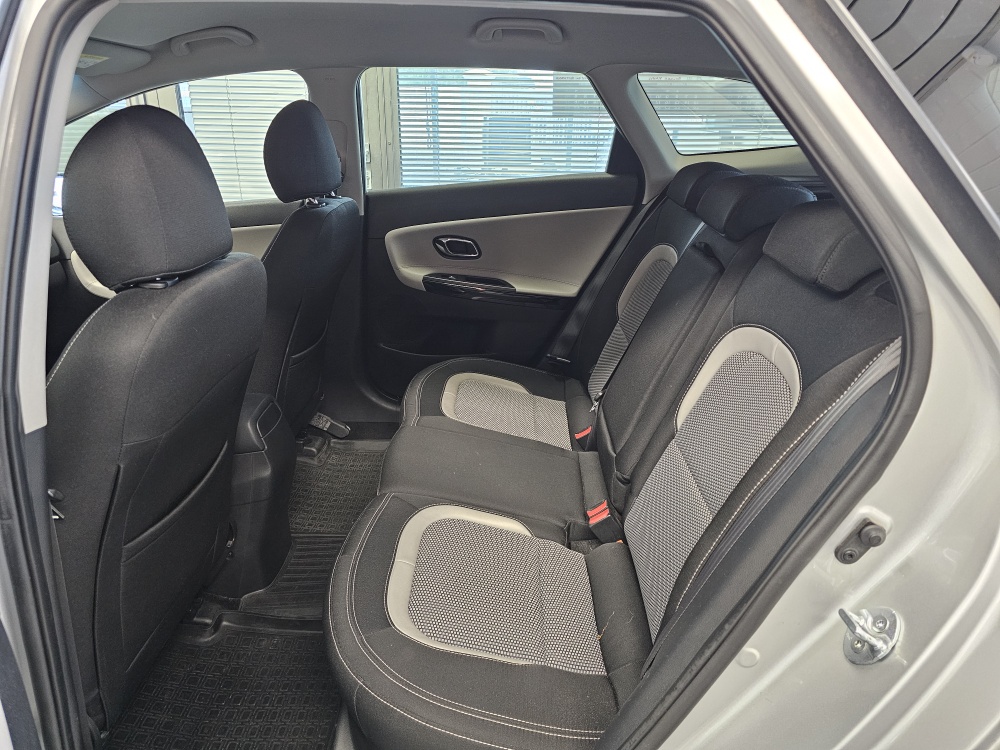 Kia Ceed  bei Hoffmann Automobile in Wolfsburg kaufen und sofort mitnehmen - Bild 4