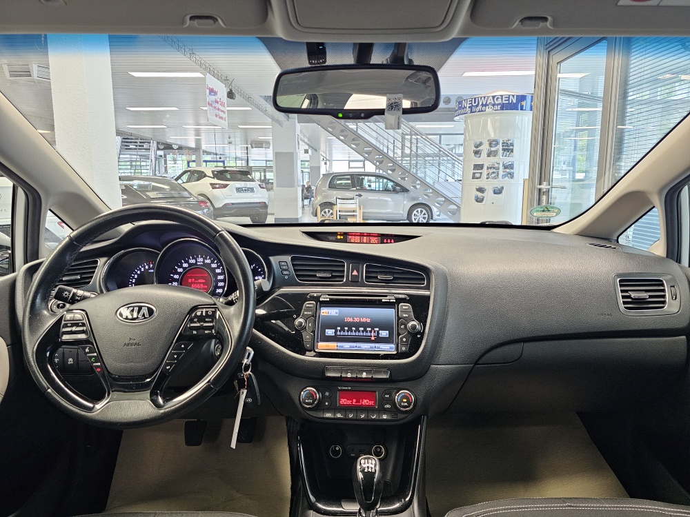 Kia Ceed  bei Hoffmann Automobile in Wolfsburg kaufen und sofort mitnehmen - Bild 5