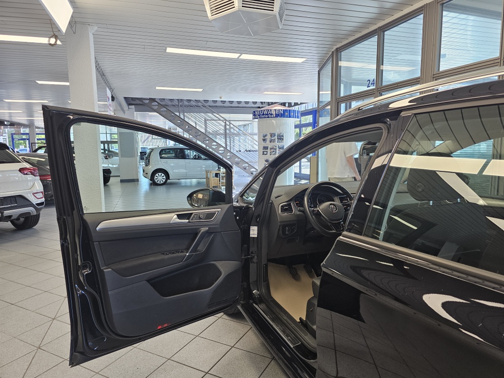 VW Golf Sportsvan  bei Hoffmann Automobile in Wolfsburg kaufen und sofort mitnehmen - Bild 14
