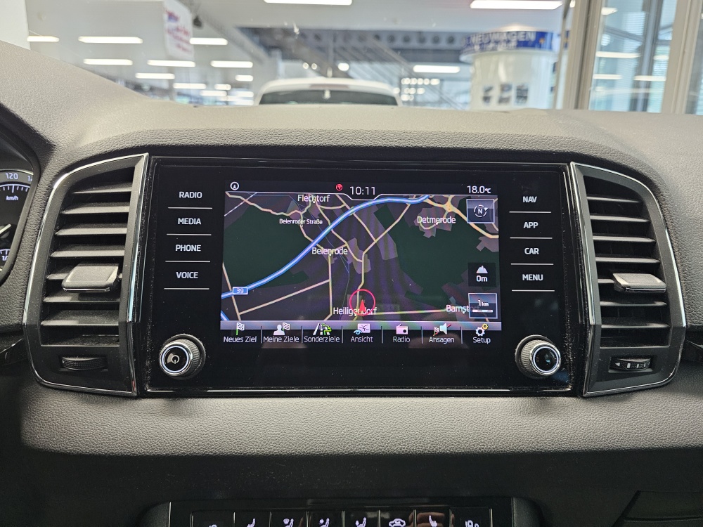 Skoda Karoq  bei Hoffmann Automobile in Wolfsburg kaufen und sofort mitnehmen - Bild 10
