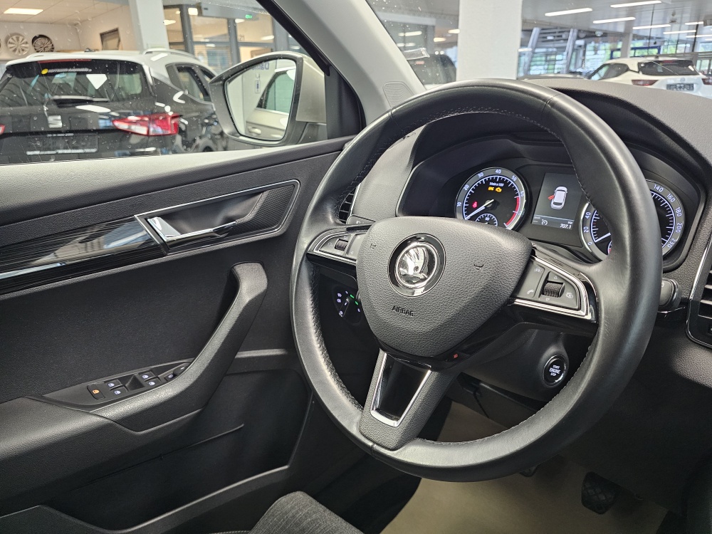 Skoda Karoq  bei Hoffmann Automobile in Wolfsburg kaufen und sofort mitnehmen - Bild 14