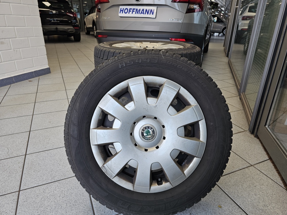 Skoda Karoq  bei Hoffmann Automobile in Wolfsburg kaufen und sofort mitnehmen - Bild 3