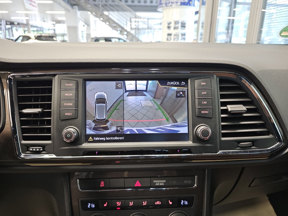 Seat Ateca  bei Hoffmann Automobile in Wolfsburg kaufen und sofort mitnehmen - Bild 12