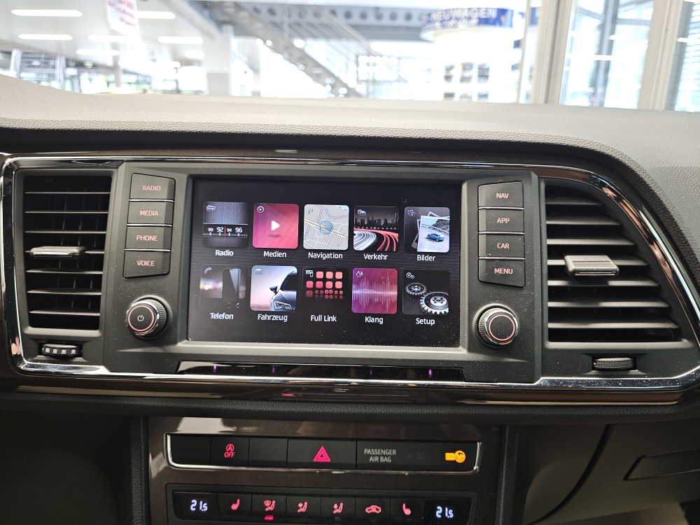 Seat Ateca  bei Hoffmann Automobile in Wolfsburg kaufen und sofort mitnehmen - Bild 9