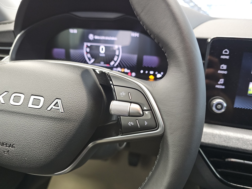 Skoda Scala bei Hoffmann Automobile in Wolfsburg kaufen und sofort mitnehmen - Bild 18