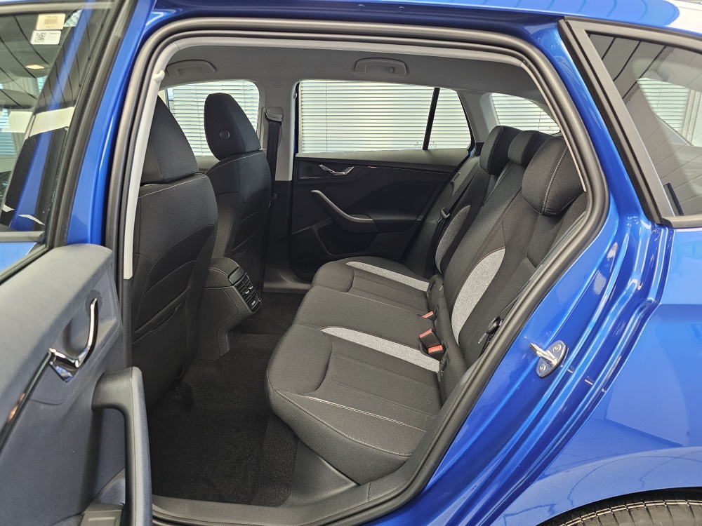 Skoda Scala bei Hoffmann Automobile in Wolfsburg kaufen und sofort mitnehmen - Bild 6