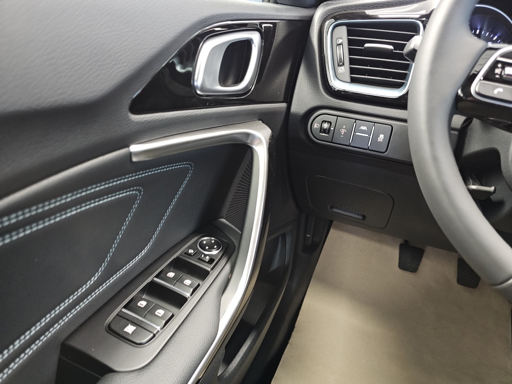 Kia Ceed  bei Hoffmann Automobile in Wolfsburg kaufen und sofort mitnehmen - Bild 19