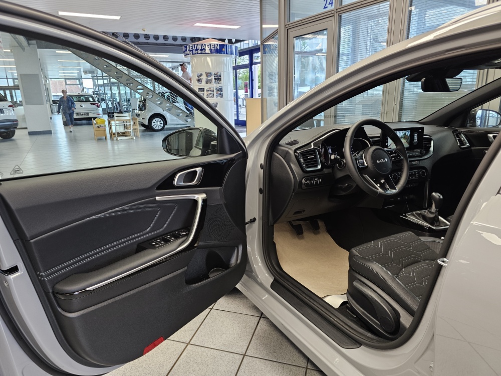 Kia Ceed  bei Hoffmann Automobile in Wolfsburg kaufen und sofort mitnehmen - Bild 20