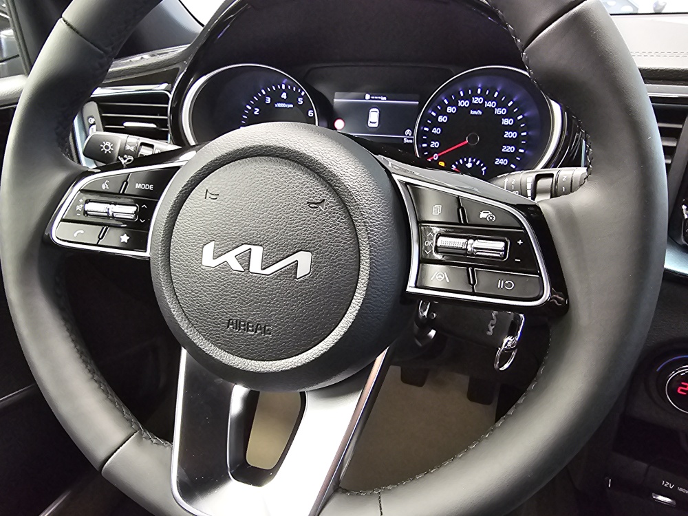 Kia Ceed  bei Hoffmann Automobile in Wolfsburg kaufen und sofort mitnehmen - Bild 14