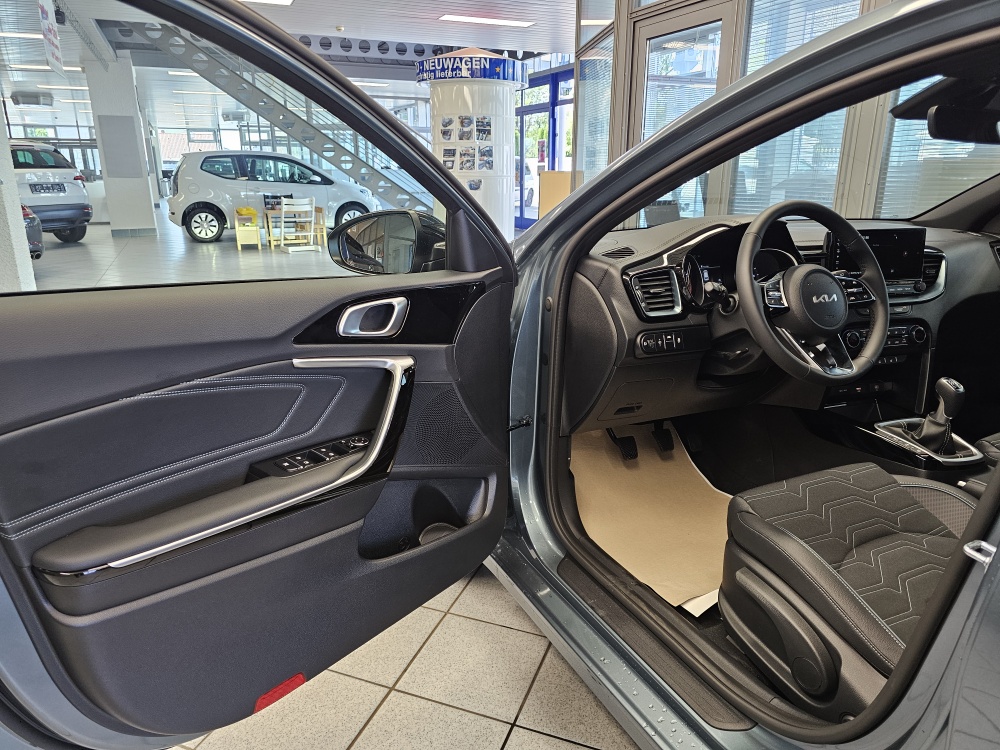 Kia Ceed  bei Hoffmann Automobile in Wolfsburg kaufen und sofort mitnehmen - Bild 20