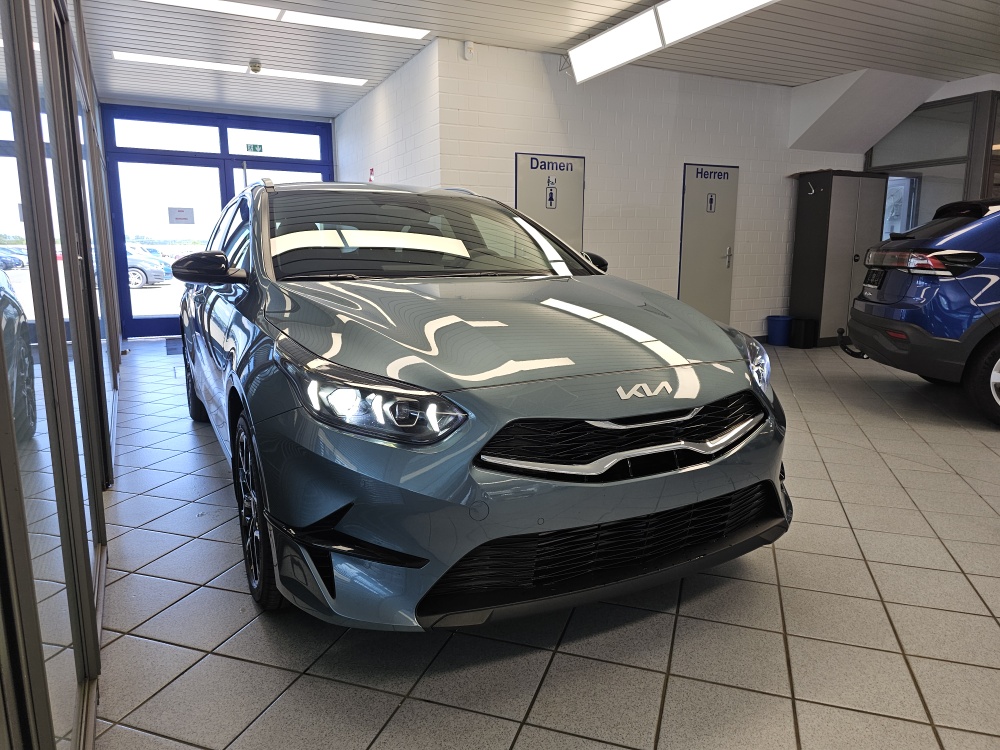 Kia Ceed  bei Hoffmann Automobile in Wolfsburg kaufen und sofort mitnehmen - Bild 24