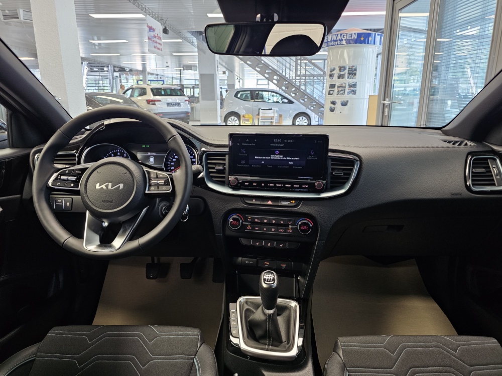 Kia Ceed  bei Hoffmann Automobile in Wolfsburg kaufen und sofort mitnehmen - Bild 6