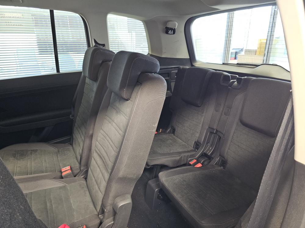 VW Touran  bei Hoffmann Automobile in Wolfsburg kaufen und sofort mitnehmen - Bild 6