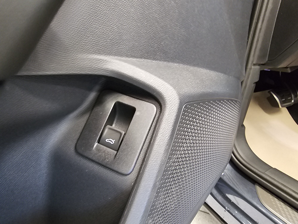 Cupra Formentor  bei Hoffmann Automobile in Wolfsburg kaufen und sofort mitnehmen - Bild 32