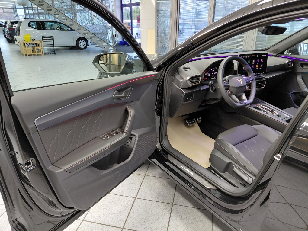 Cupra Formentor  bei Hoffmann Automobile in Wolfsburg kaufen und sofort mitnehmen - Bild 31