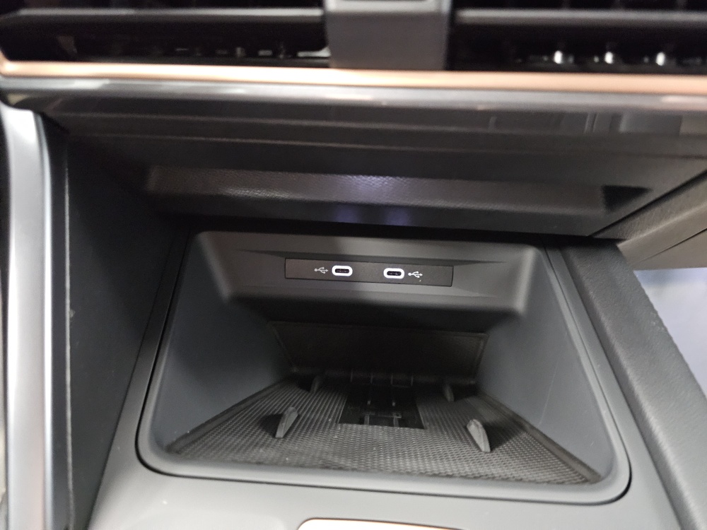 Cupra Formentor bei Hoffmann Automobile in Wolfsburg kaufen und sofort mitnehmen - Bild 11